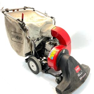 TORO 5hp Fahrbarer Rasensauger mit 4-Takt-Motor
